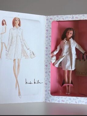 Barbie CITY SHOPPER Macy's Limited Edition Nicole Miller Doll 1996 Mattel 16289